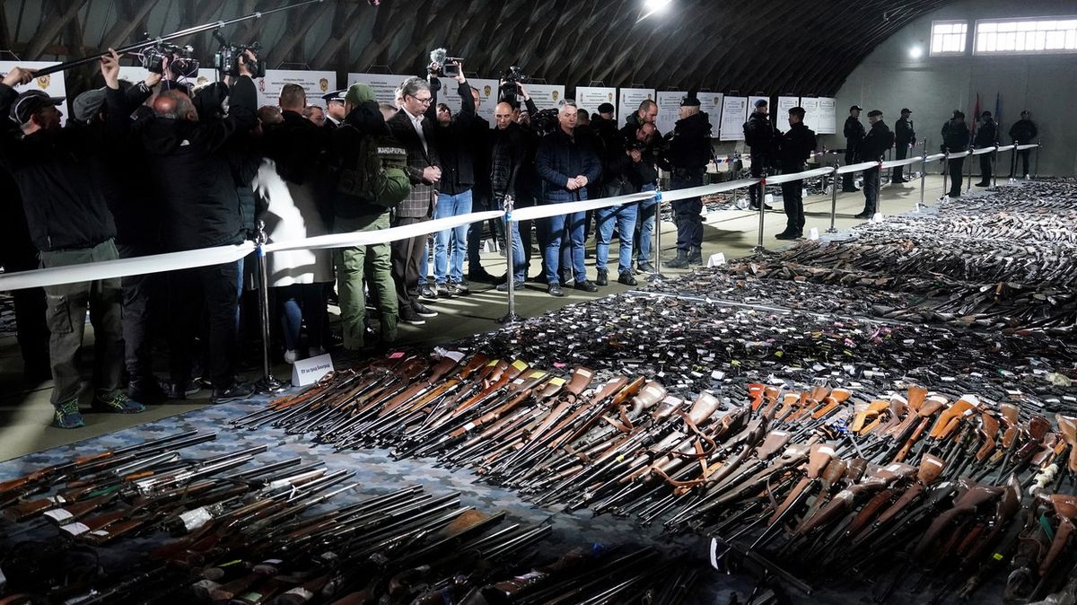Srbsko po útocích šílených střelců vyhlásilo amnestii na odevzdání zbraní